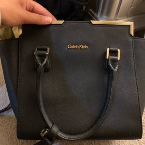 BEAUTIFUL CALVIN KLEIN ON MY CORNER SAFFIANO HANDBAG
